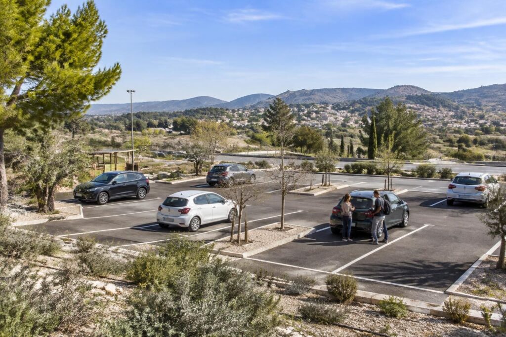découvrez où se garer à pertuis pour le covoiturage : accès à l’aire dédiée, informations pratiques et photos pour repérer les lieux.